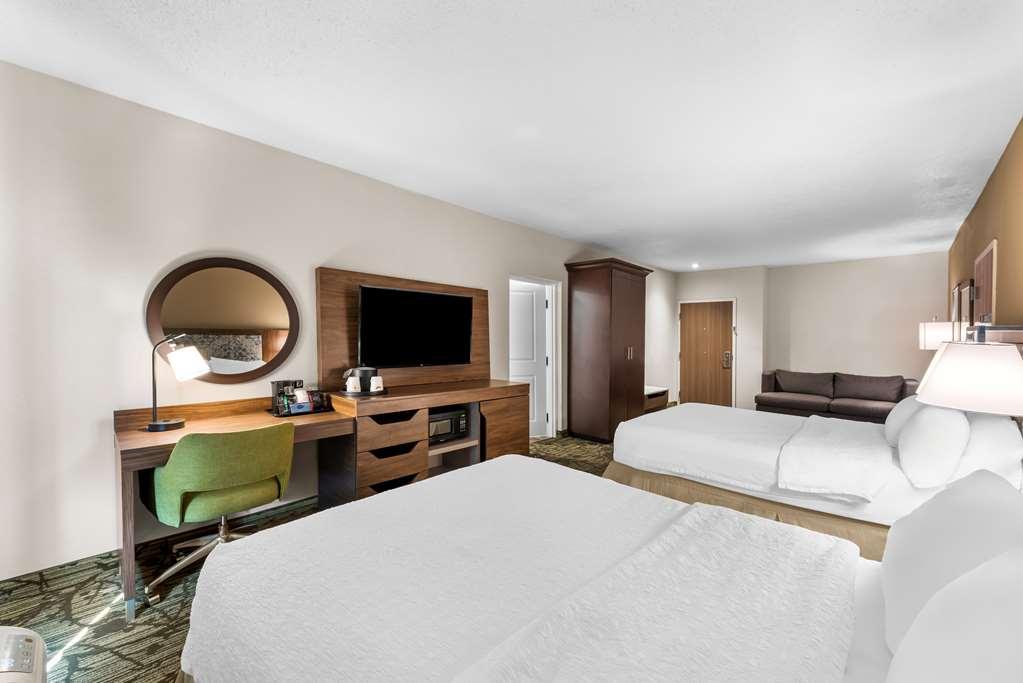 Hampton Inn Dayton/Huber Heights Номер фото